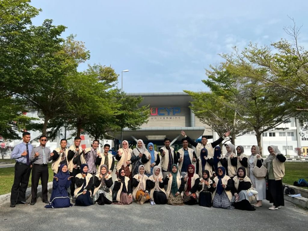 Mahasiswa PPL di UCYP University
