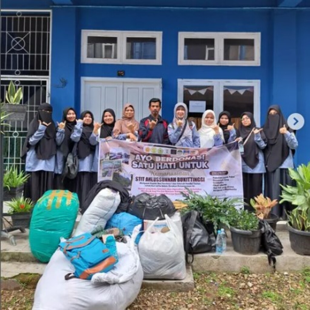 Bantuan Donatur dan Civitas STIT Ahlussunnah Bukittinggi Disalurkan Langsung ke Korban Galodo di Palembayan, Kabupaten Agam